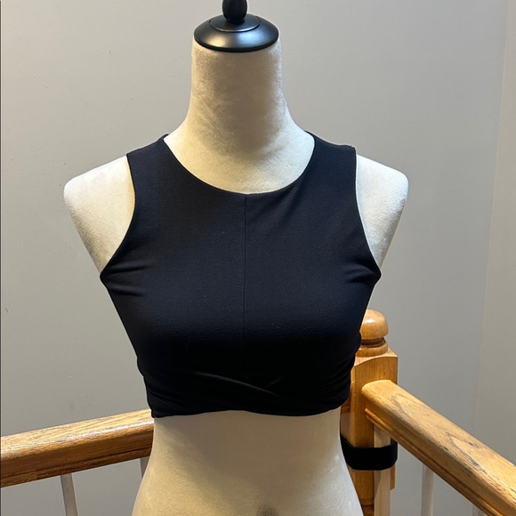 Joah Brown Elegant Black Crop Top - Picture 3 of 4